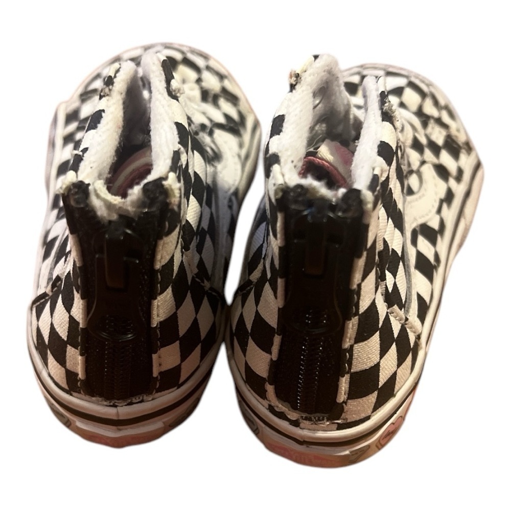 VANS - Picture 4 of 6